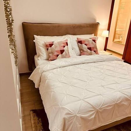 Malu Apartamento Peschiera Borromeo Exterior foto